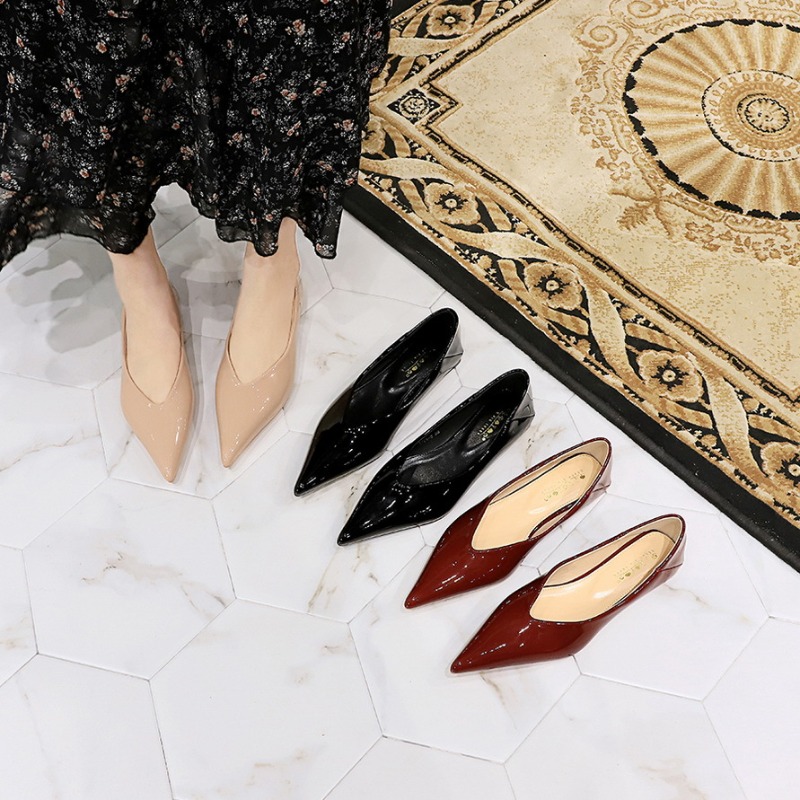 패션 여성 1cm 로우 힐 작업 플랫 여성 특허 가죽  - Leather Work Flats Women 리뷰 및 가격